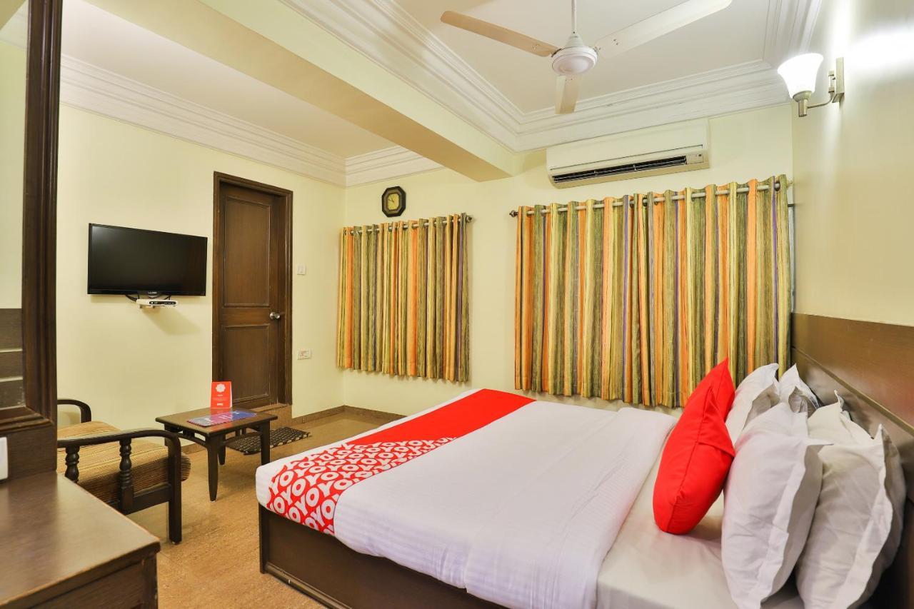 Oyo 17117 Hotel Rainbow Vadodara Extérieur photo